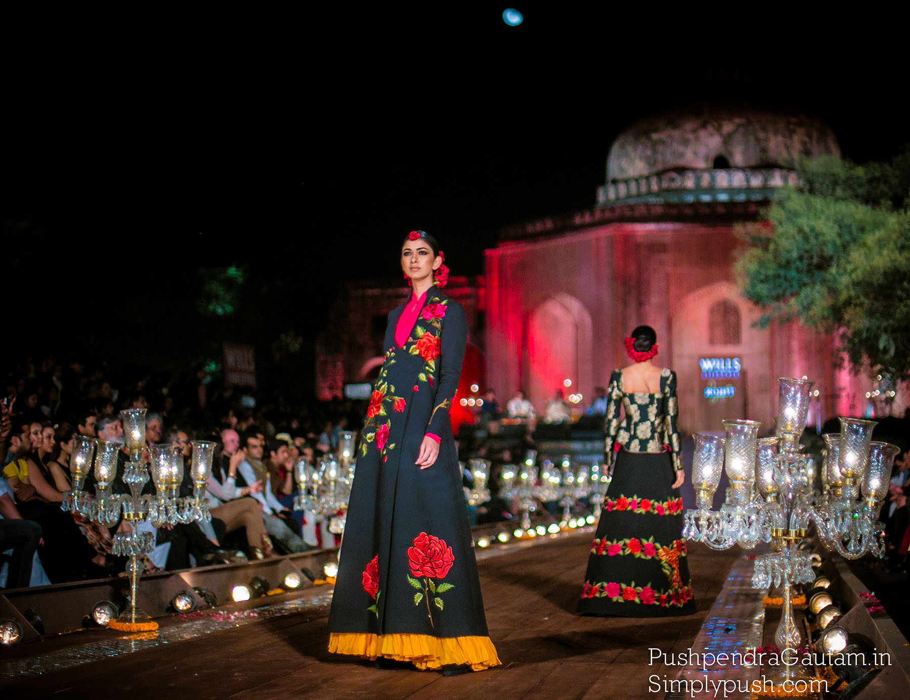 Rohit-bal-grand-finale-wifwss15-quli-khan-tomb-mehrauli-kutub-minar-show-at-wills-lifestyle-india-fashion-week-ss15-Rohit-bal-fashion-show-india-at-wills-india-fashion-week-pushpendragautam-pics-event-photographer-india